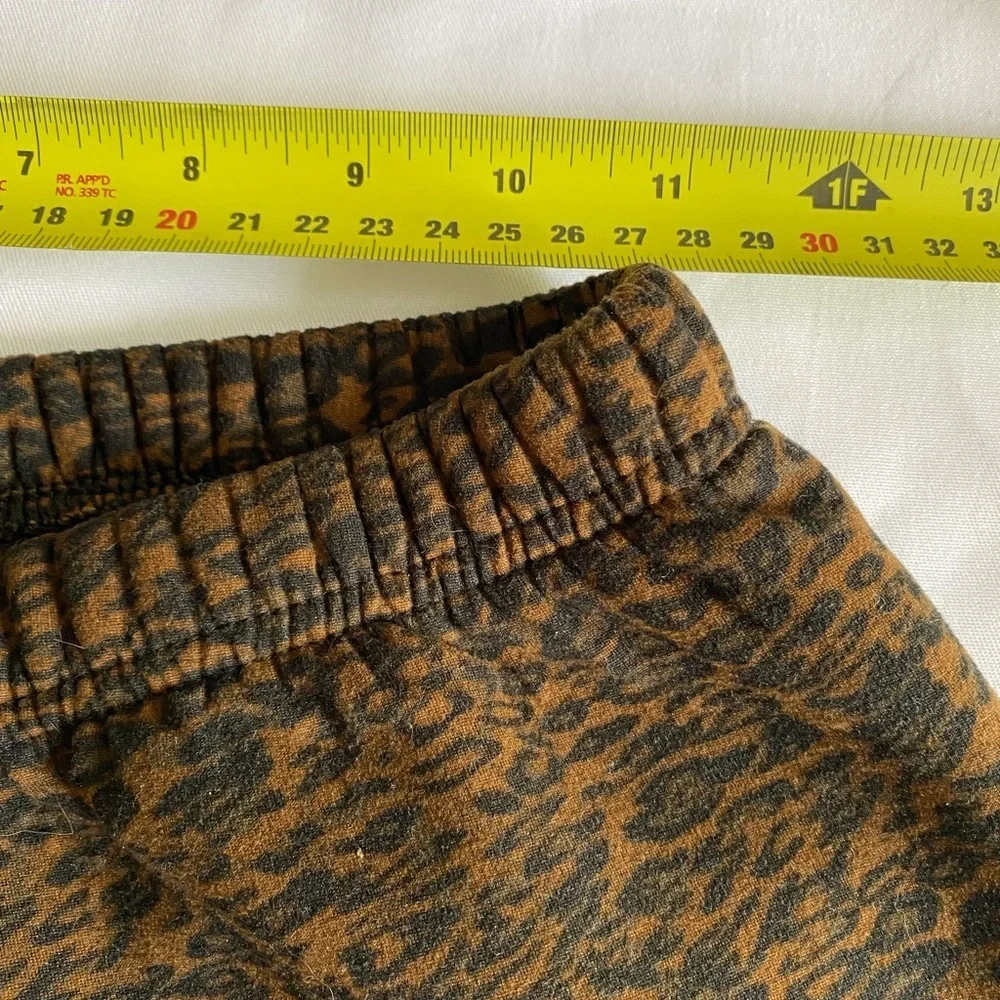Leopard Leggings, Size M - Picture 9 of 9